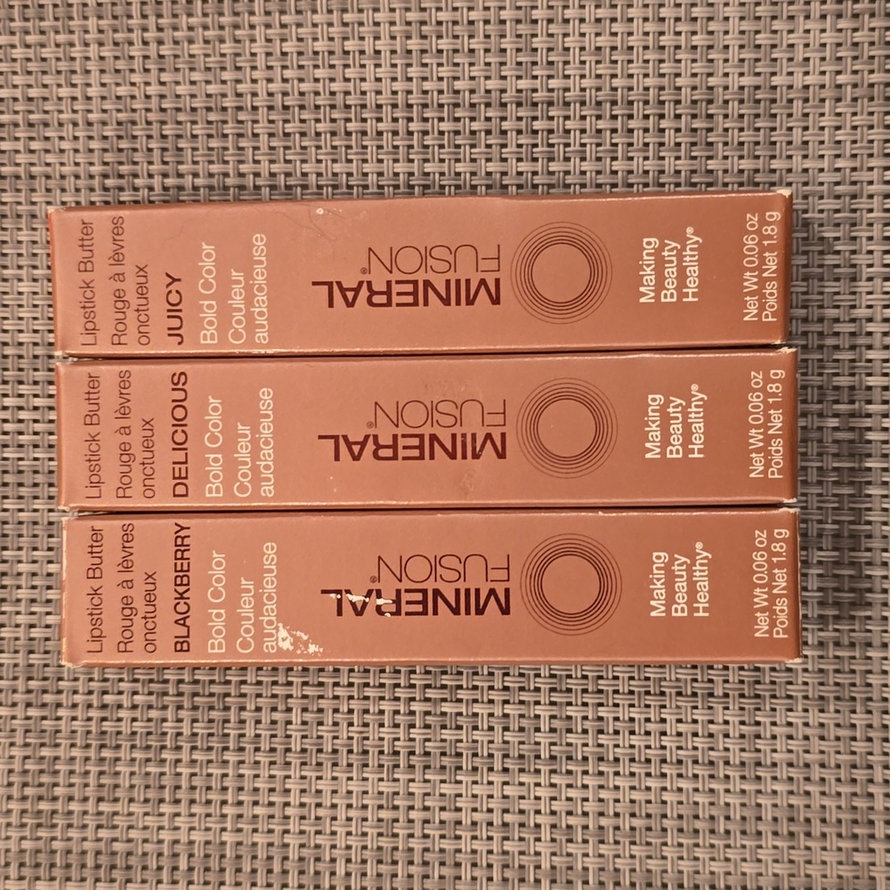 MINERAL FUSION MAKEUP BUNDLE OF 3 ITEM LIPSTICK BUTTER